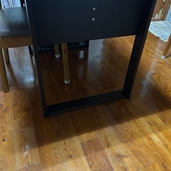 ダイニングテーブルの画像