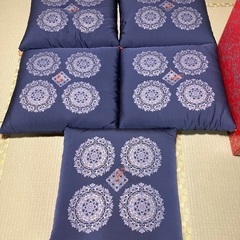 客用座布団　銘仙サイズ　55✖️59cm 厚さ12cm