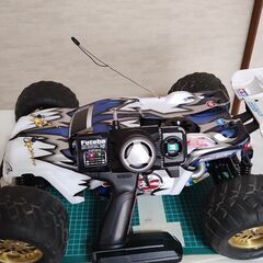 タミヤナイトレージベースのビッグタイヤトラック