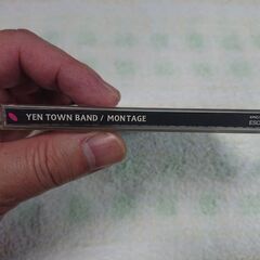 ♠　MONTAGE YEN TOWN BAND 　映画「スワロウテイル」の劇中バンドの曲を収めたアルバム。チャラのヴォーカルでシングルもヒットしている。小林武史がアビーロード・スタジオを使って作りあげた、湿気のあるロック・サウンドは見事。の画像