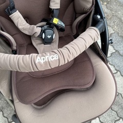 Aprica ベビーカーの画像