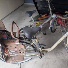 チャイルドシート付きママチャリ