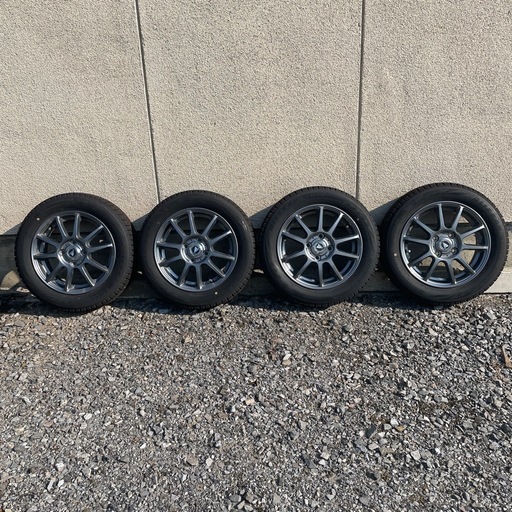 スタッドレスタイヤ、アルミホイール4本セット