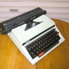 アンティーク！タイプライター 中古品ですがきれいです 値下げしましたの画像