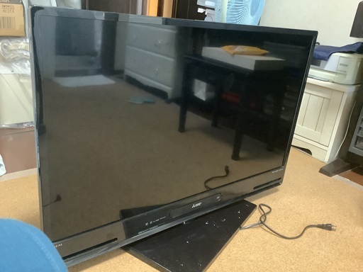 40型？テレビ(ブルーレイ内蔵)