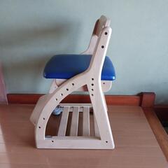 子供用学習イスの画像