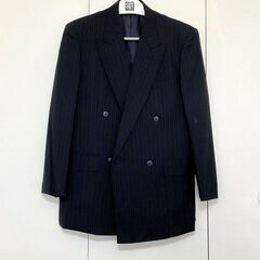 衣類　スーツ上下４着で１００００円の画像