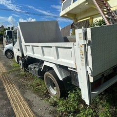 2トンダンプ　切り替え4WDの画像