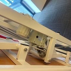 電動昇降ベット エステ　整骨院の画像