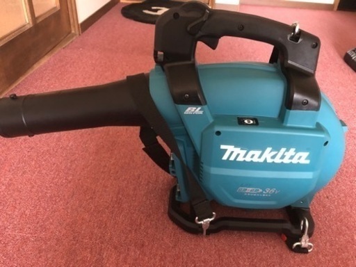 マキタ純正ブロアー＆集塵機　18vバッテリーx２個使用
