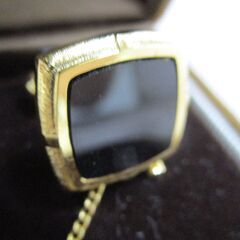 [855] GLORIA（グロリア） ゴールド オニキス タイピン＆カフスセットの画像