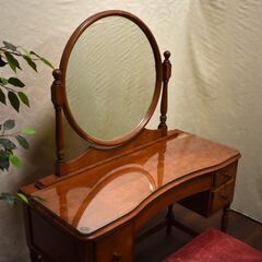 【ヤ取終了12/20】≪yt1598ジ≫ 横浜クラシック家具 Daniel/ダニエル ドレッサー スツール付属 ヴィンテージ家具/化粧台/鏡台/チェスト/中古家具/宮城県仙台市 60708-10の画像