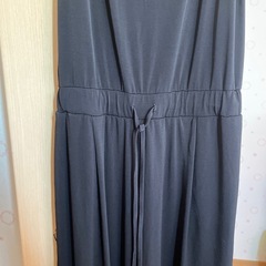 サロペット　黒の画像