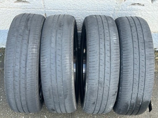 車のパーツ タイヤ、ホイール