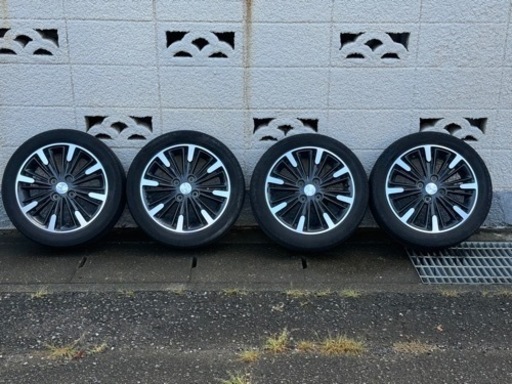 車のパーツ タイヤ、ホイール