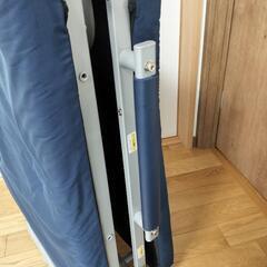 折りたたみベッドの画像