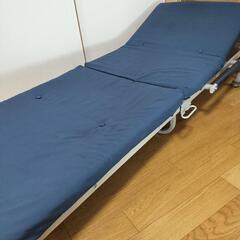 折りたたみベッドの画像