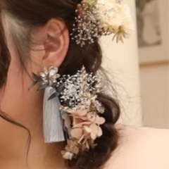 タッセルピアス　グレーの画像
