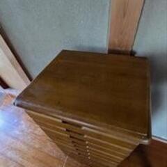 木製キャビネット無料で譲りますの画像