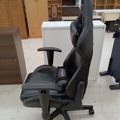 ★ジモティ割あり★  ゲーミングチェア ブラック W73×D72×H126 クリーニング済み TC4788の画像