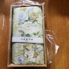 【取引中】東洋紡　羽根肌布団　箱入り　新品　
