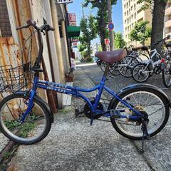 折りたたみ自転車　２０インチ　６変速　カゴ　付き　青　配達可能