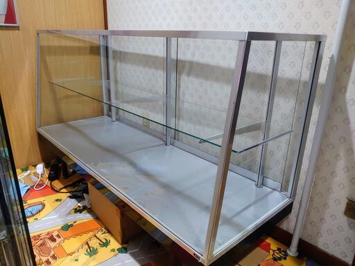 ショーケース　ガラスケース　コレクションケース　飾り棚