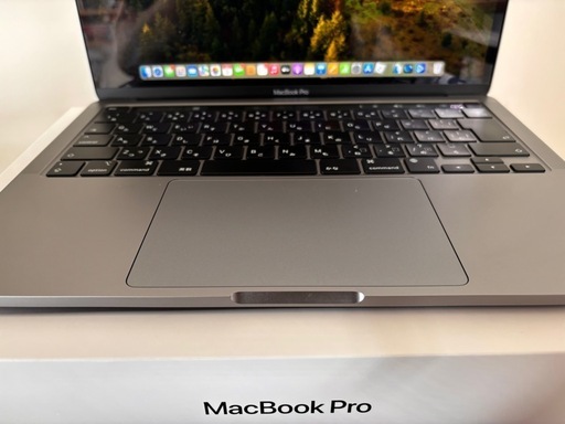 【美品】MacBook Pro 13インチ　M2チップ 8GBユニファイドメモリ 512GB SSD