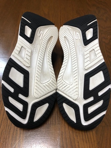 2024年モデル　SKECHERS スリップイン レディース 24.5cm 黒色