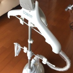 ガーメント・スチーマー（ほぼ未使用、小泉CONAIR）