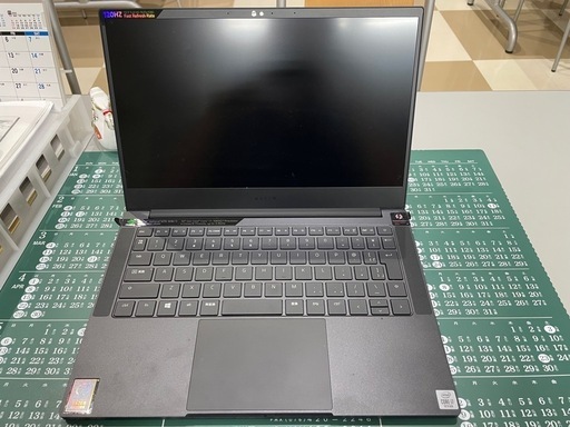 レイザー　ノートパソコン