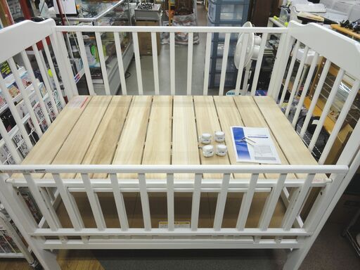 カトージ ベビーベッド ハイシート 幅124×奥行78×高さ121cm ホワイト 床板4段階調整 新生児～24ヵ月 札幌市西岡店
