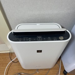 シャープ加湿空気清浄機 KC-L50-Wの画像