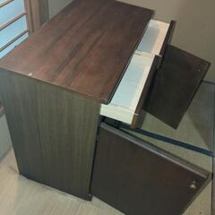 木製キャビの画像