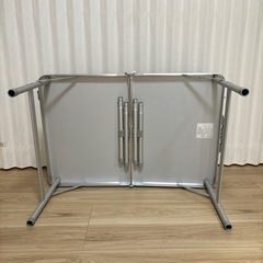 折りたたみテーブル　（室内使用のみ）　　の画像
