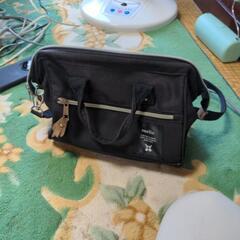 アネロのショルダーバッグ