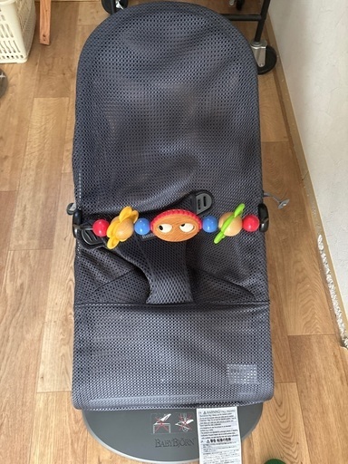 ベビービョルン　バウンサー　木製トーイ付き