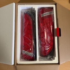 ハイエース テールランプ ヴァレンティ ウルトラ∑の画像