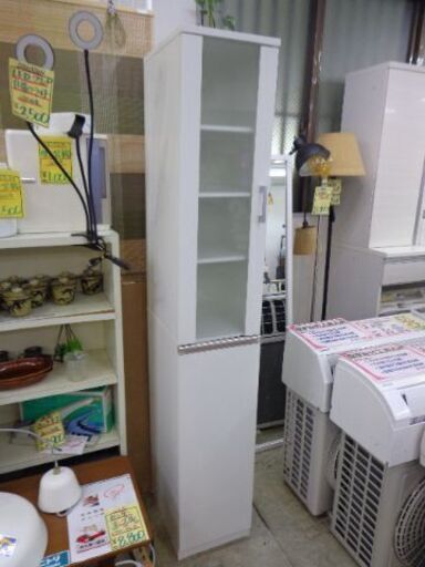 すき間収納棚