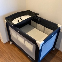 カトージ　ポータブルベビーベッドの画像