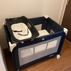 カトージ　ポータブルベビーベッドの画像