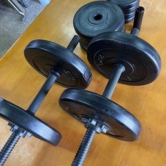 ダンベル　トレーニング器具