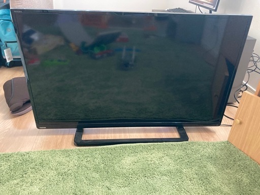 TOSHIBA　40インチ液晶テレビ