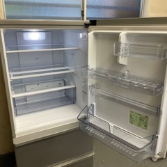 AQUA アクア 3ドア ノンフロン冷凍冷蔵庫 272L 右開き AQR-27J(S