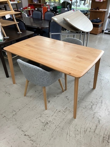 K2409-172 ニトリ ダイニングテーブルセット 椅子2脚バラ売り不可 キズ汚れ有り 椅子汚れ有り