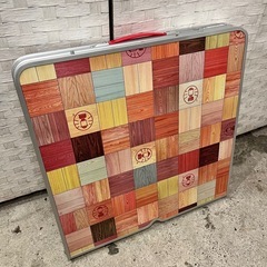 《売約済》【武蔵小山店】 Coleman コールマン 折りたたみテーブル コンパクト アウトドア キャンプ BBQ バーベキュー 机 カラフル  持ち運び　🚚 品川区 リサイクルショップ ランバールーム 武蔵小山店  ◀︎ 武蔵小山パルム 戸越銀座 隣の画像