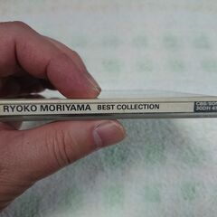 ♠　森山良子 ベスト・コレクション  森山良子　かつてフォークの女王として絶大な人気を誇った森山良子も、いまや大人の歌をうたう本物のシンガー。このベストCDはこうした彼女の近作を集めたものでしっとりとした愛の歌をじっくりとうたいあげるバラード集となっているの画像