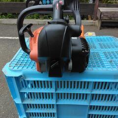 日立CS33EDTPエンジンチェーンソーの画像