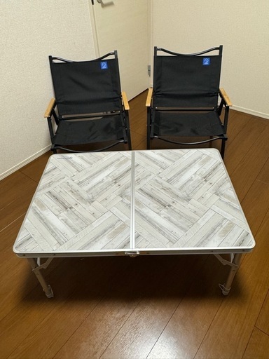 キャンプ、バーベキュー　アルミ軽量テーブルとイスセット　