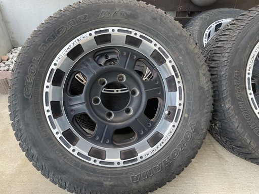 16インチ　アルミホイール　A/Tタイヤ付き